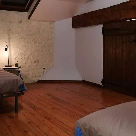 Maison Charentaise A La Campagne Becheresse Eksteriør bilde